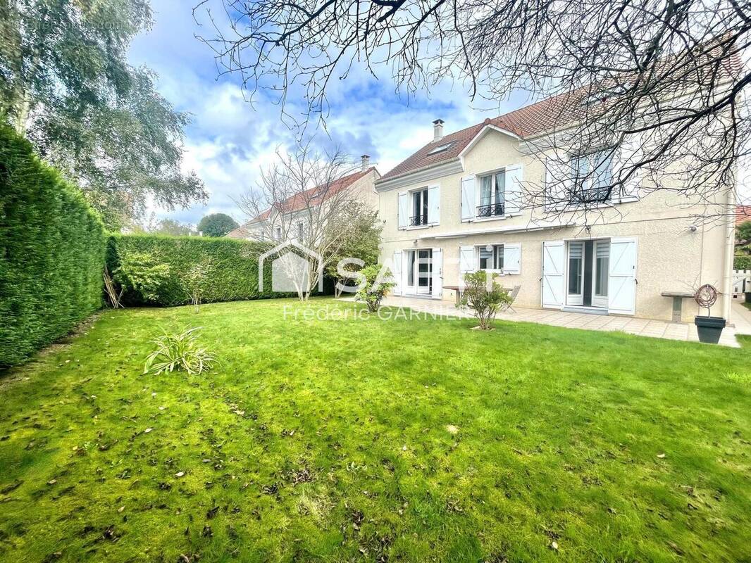 Photo 1 - Maison à CHEVRY-COSSIGNY