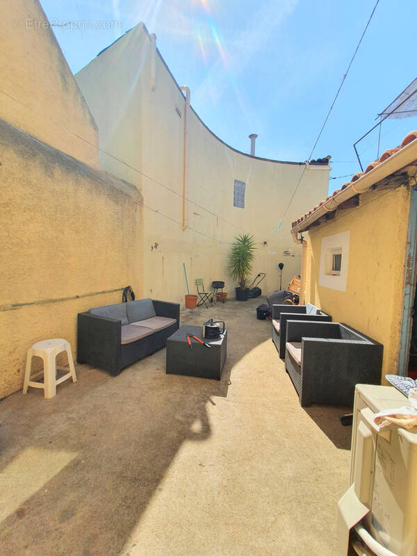 Maison à MAUGUIO