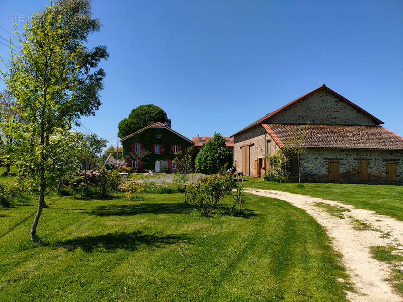 Maison à CHAMPSAC