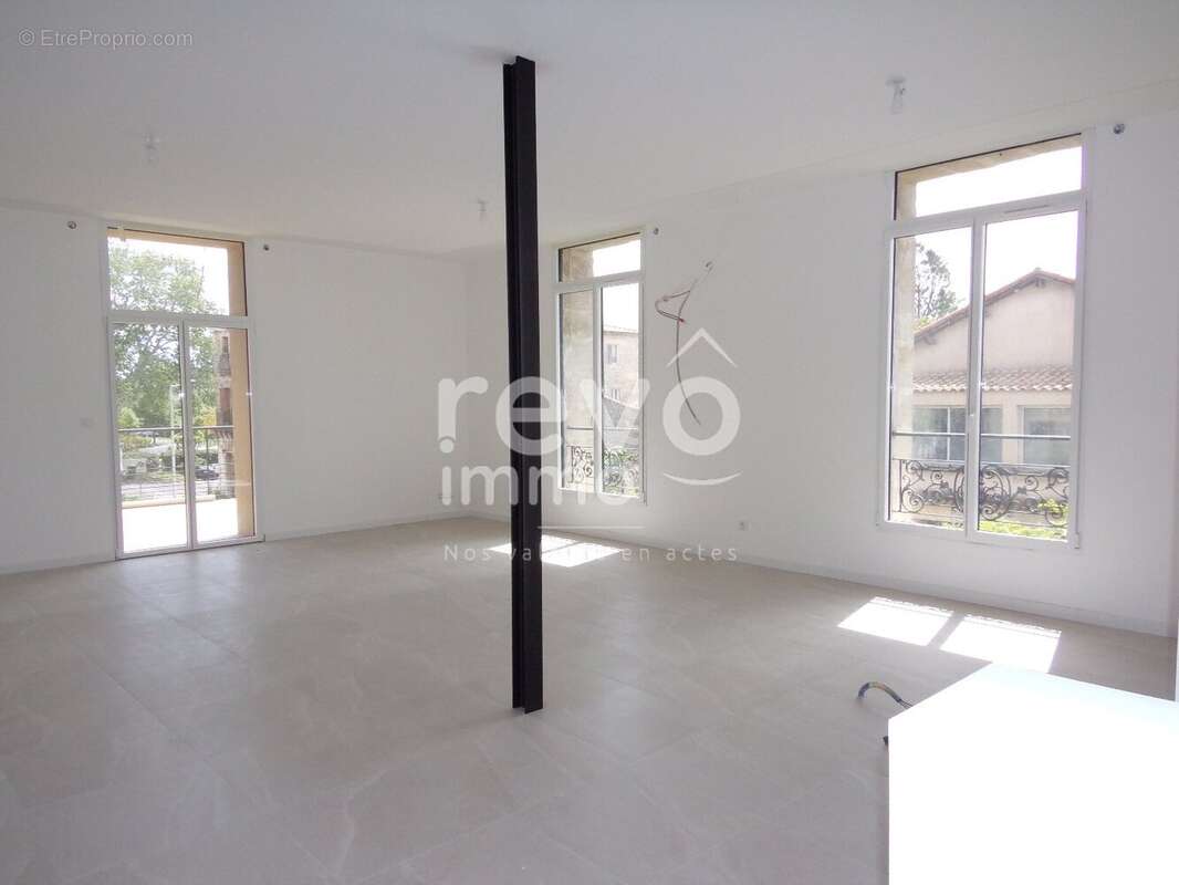 Appartement à PAULHAN