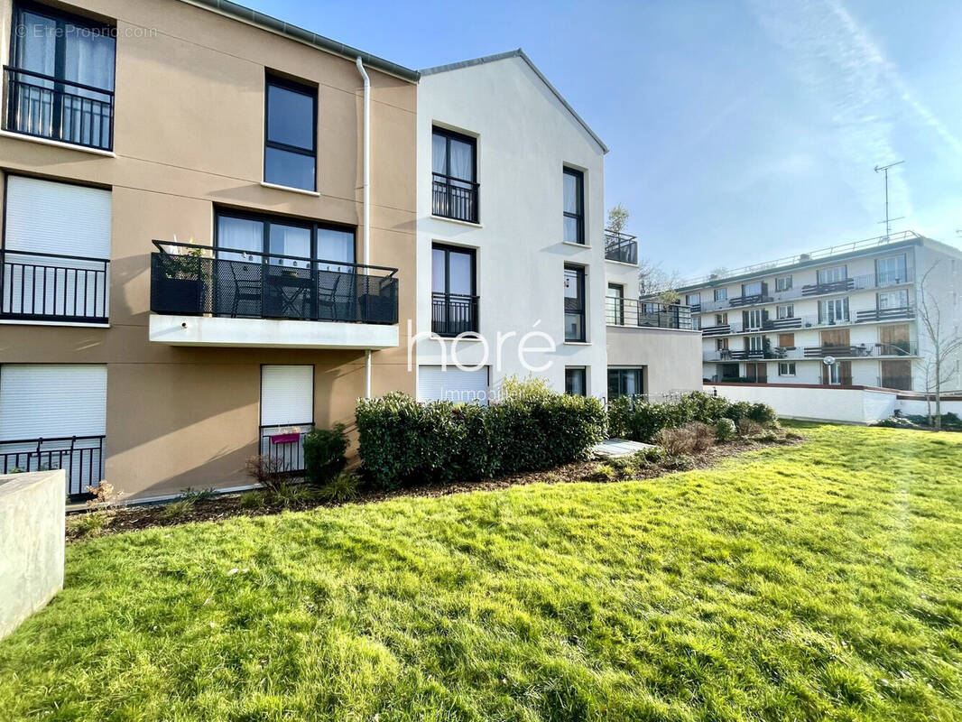 Appartement à BEAUCHAMP