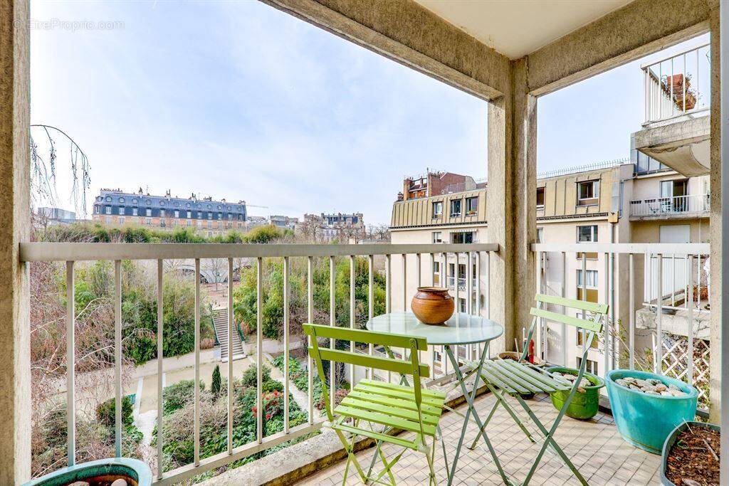 Appartement à PARIS-12E