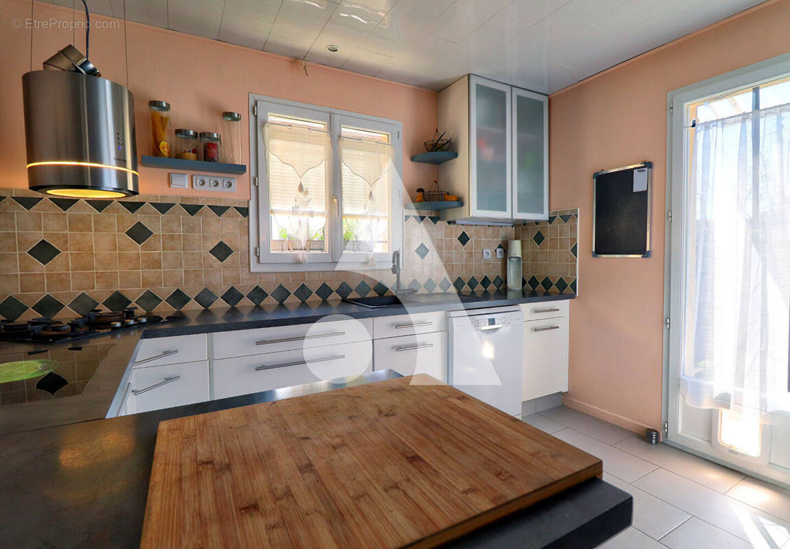 Maison à VINON-SUR-VERDON
