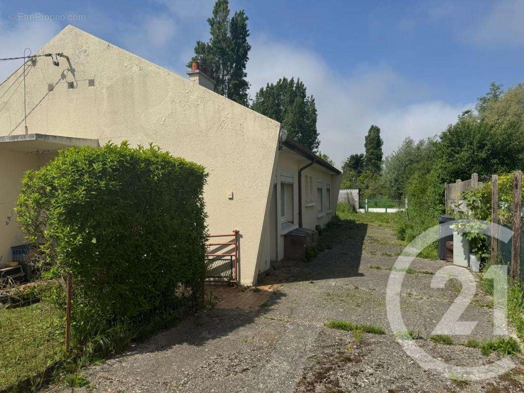 Maison à GROFFLIERS