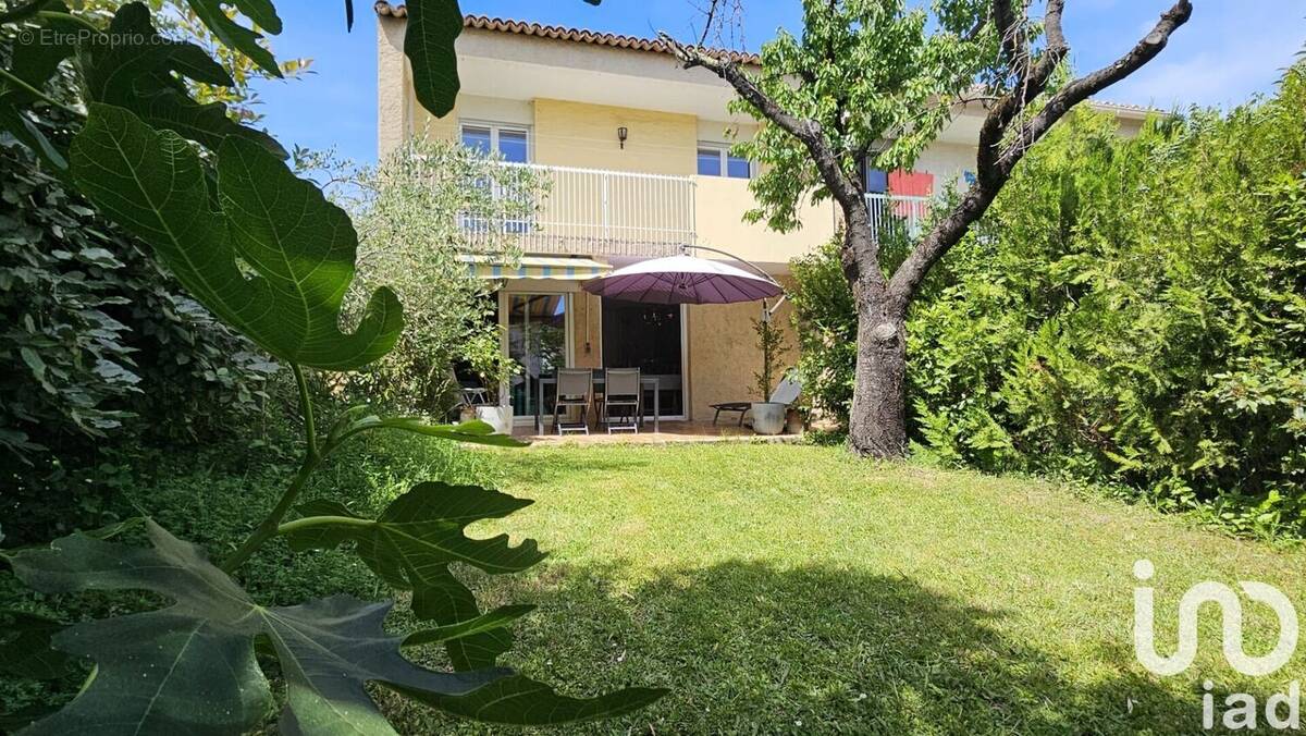 Photo 1 - Maison à VENELLES