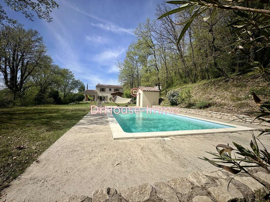 Maison à MIRMANDE