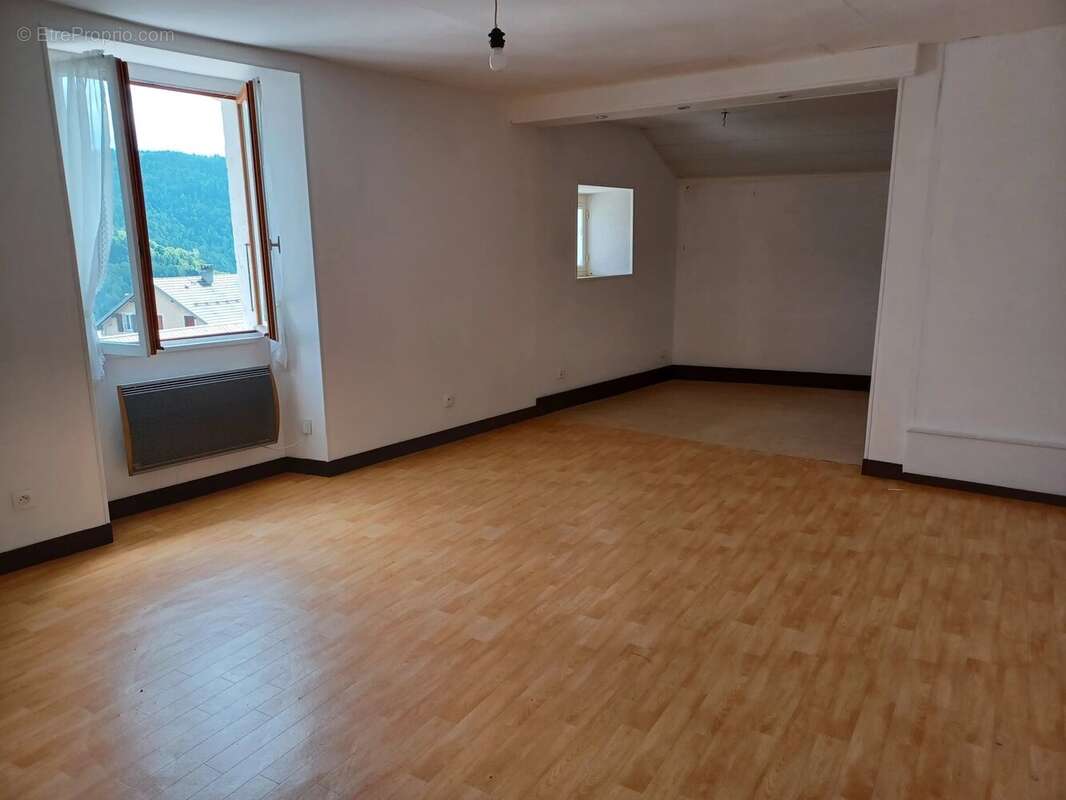 Maison à SEPTMONCEL