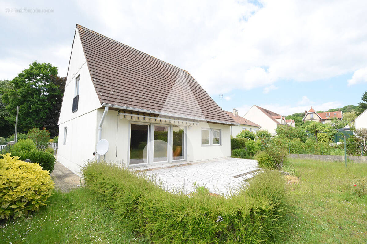 Maison à LAMORLAYE