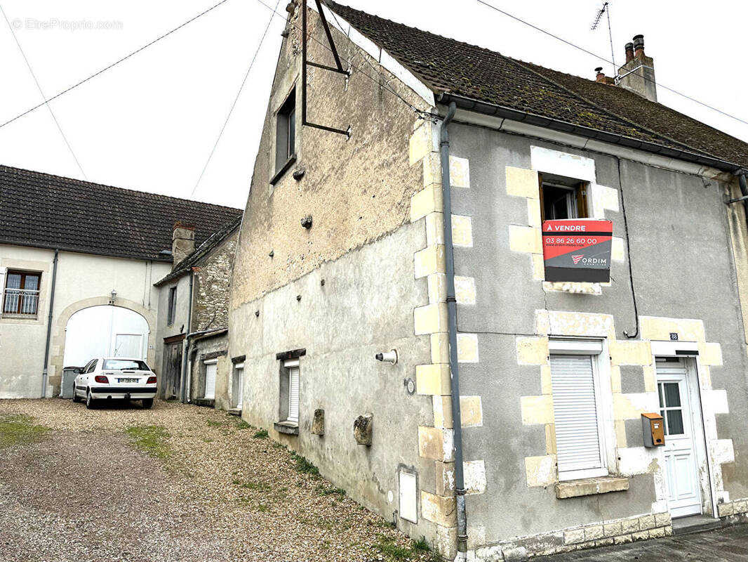 Maison à COSNE-COURS-SUR-LOIRE