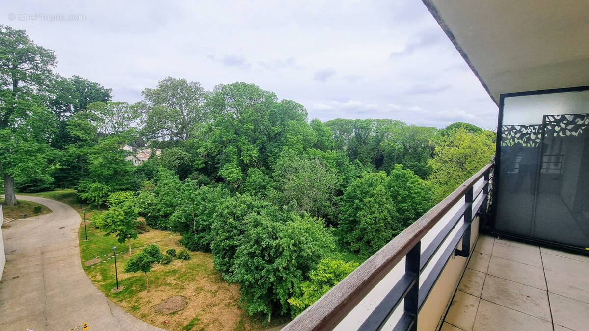 Appartement à COMBS-LA-VILLE
