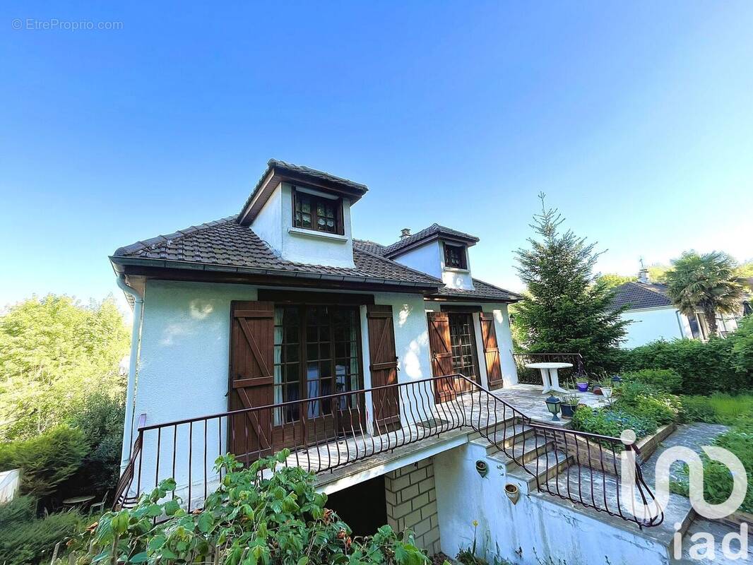 Photo 1 - Maison à SAINT-ARNOULT-EN-YVELINES
