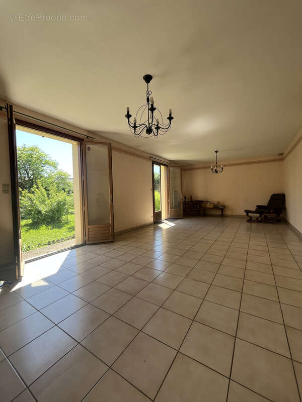 Maison à MAULEVRIER