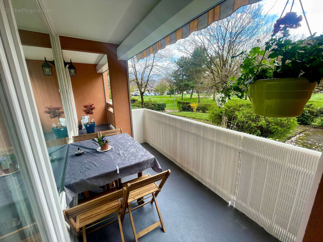 Appartement à LE PONT-DE-CLAIX