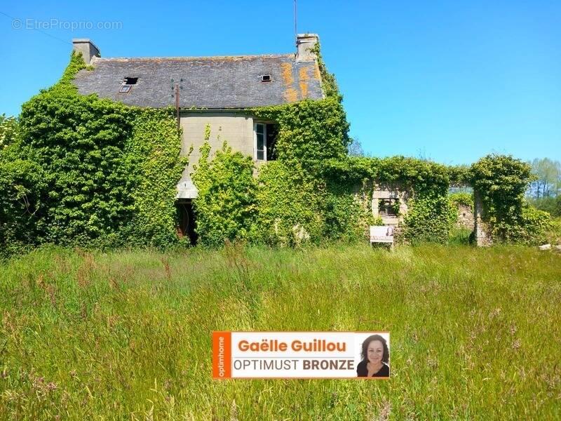 Maison à PLOUGOULM