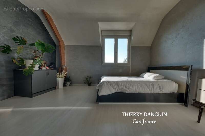 Maison à MEULAN