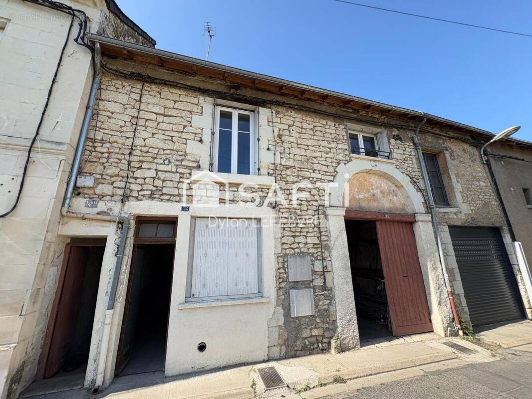 Photo 1 - Maison à CHATELLERAULT