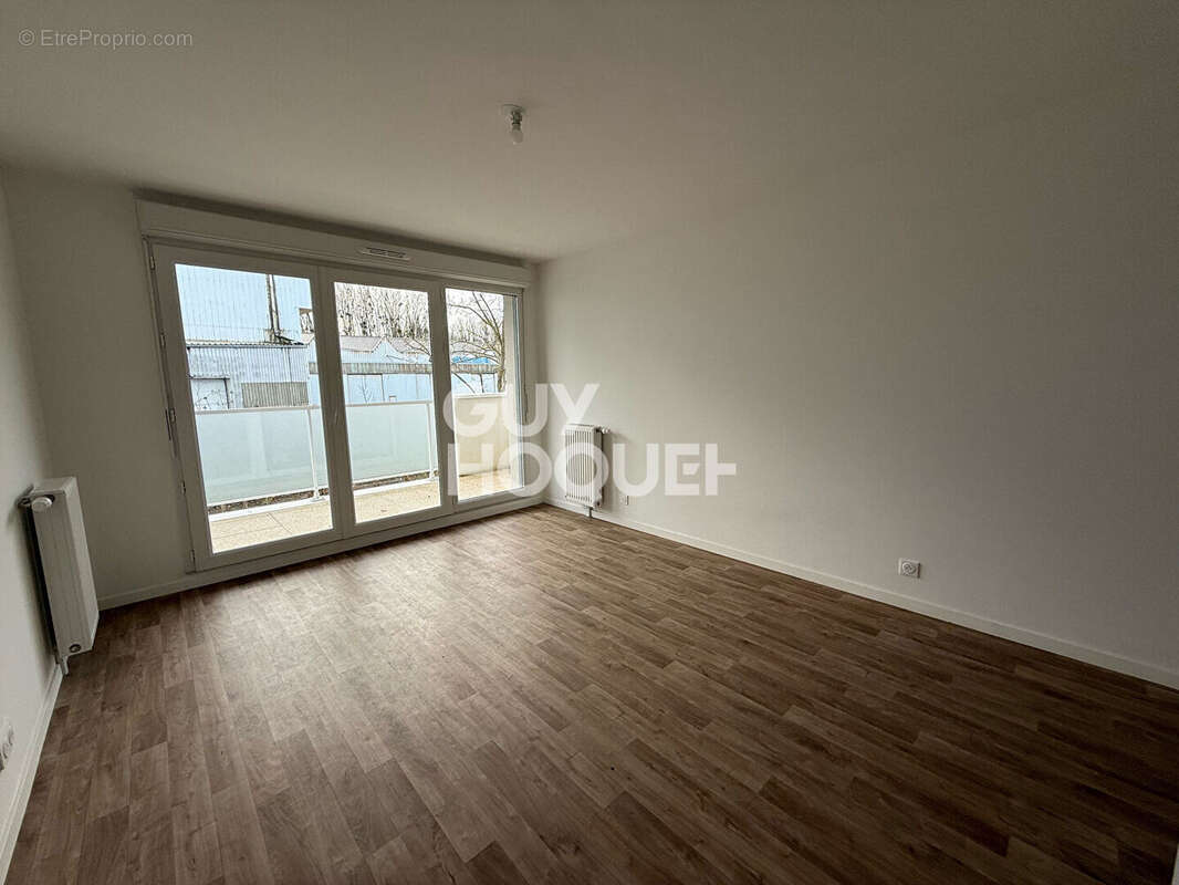 Appartement à EPONE