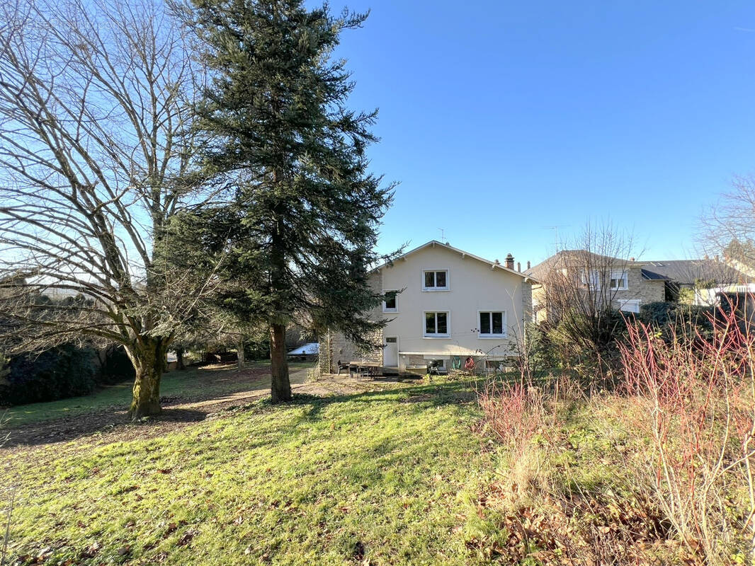 Maison à UZERCHE
