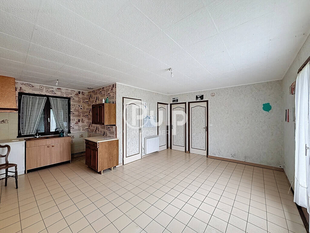 Maison à BOUIN-PLUMOISON
