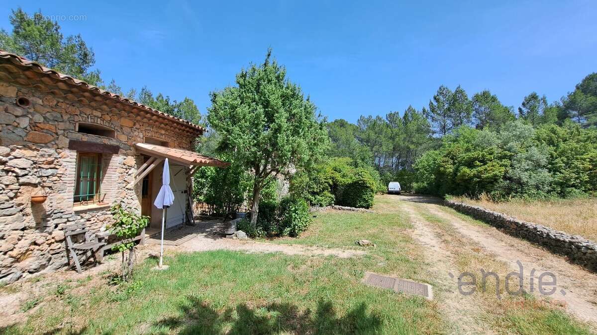 Maison à LORGUES
