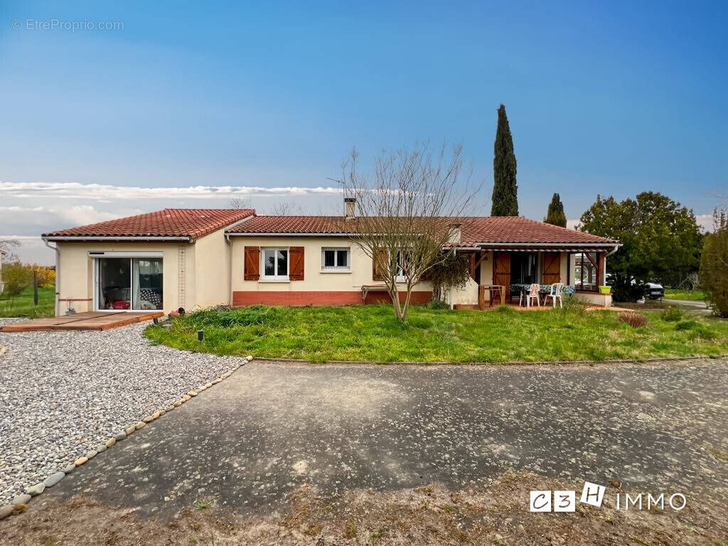 Maison à CARBONNE