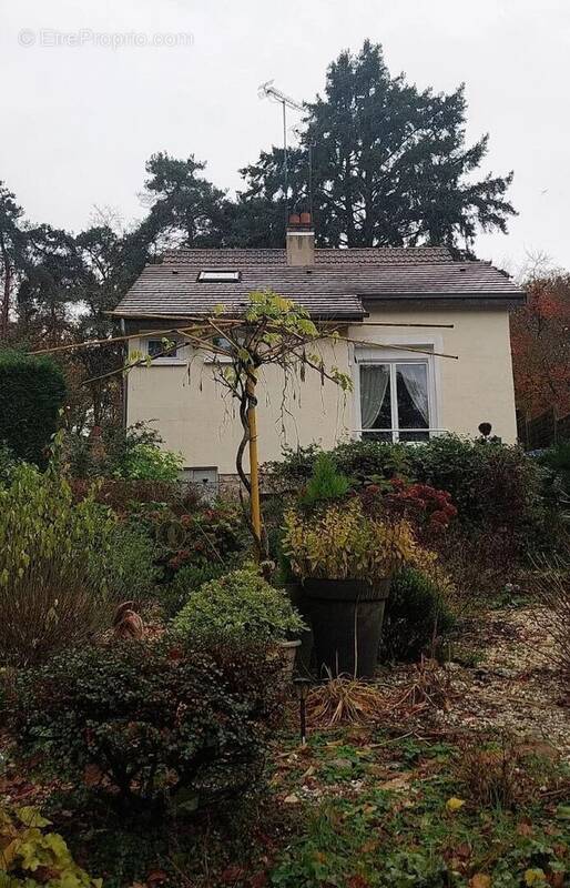 Maison à EPERNON