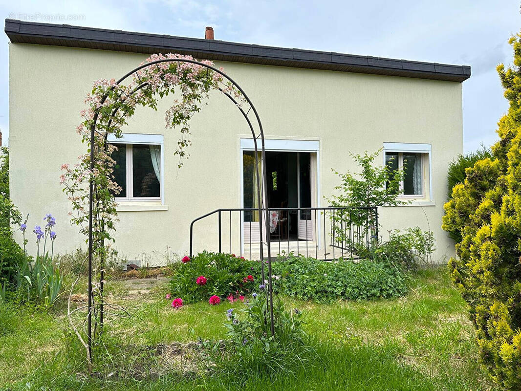 Maison à MALESHERBES
