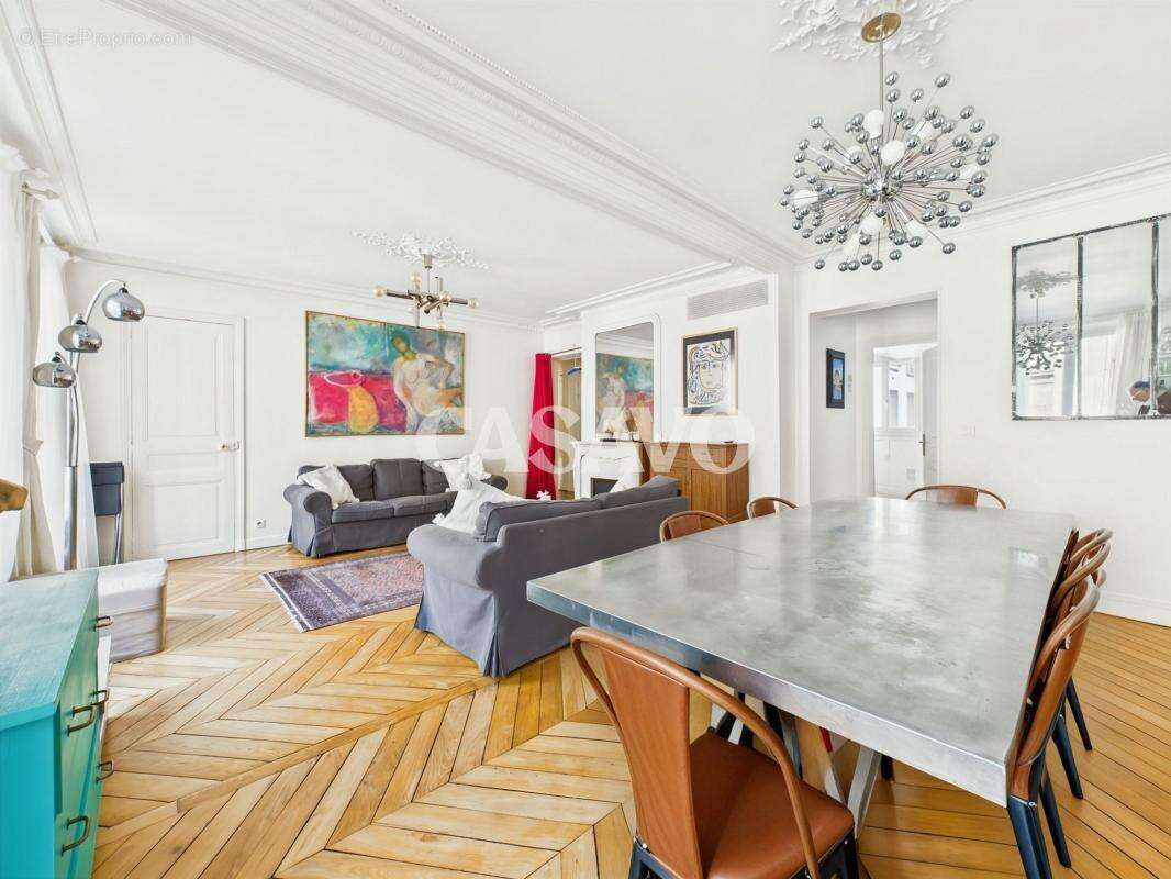Appartement à PARIS-10E