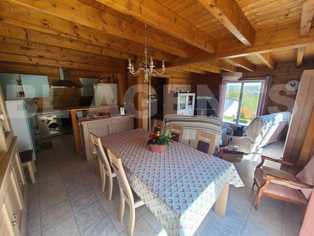20250411_143343 - Maison à VRIGNE-AUX-BOIS