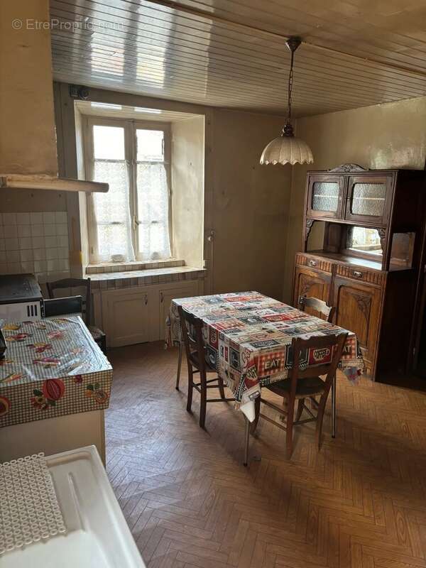 Appartement à ORADOUR-SUR-VAYRES