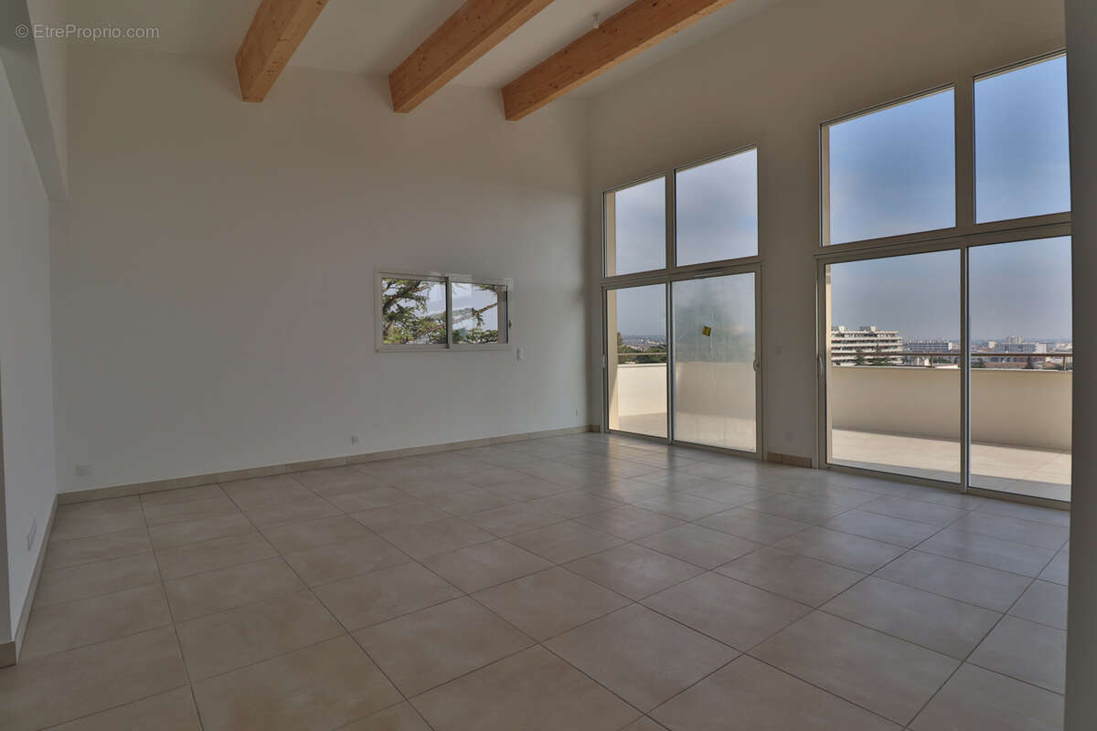 Appartement à NIMES