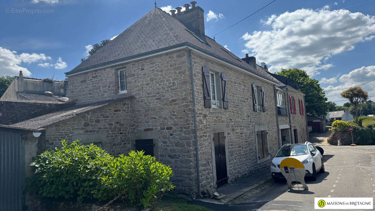 Maison à PONT-AVEN