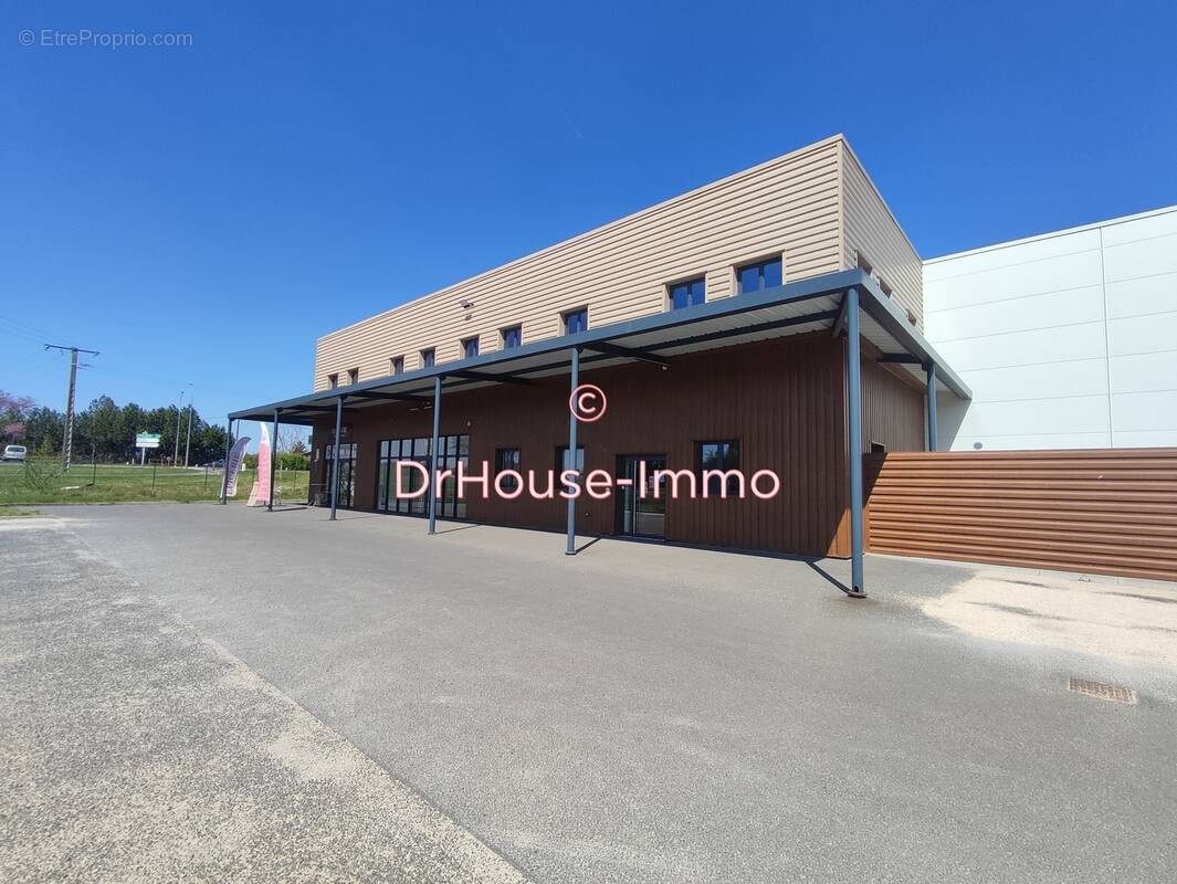 Autre à DISSAY