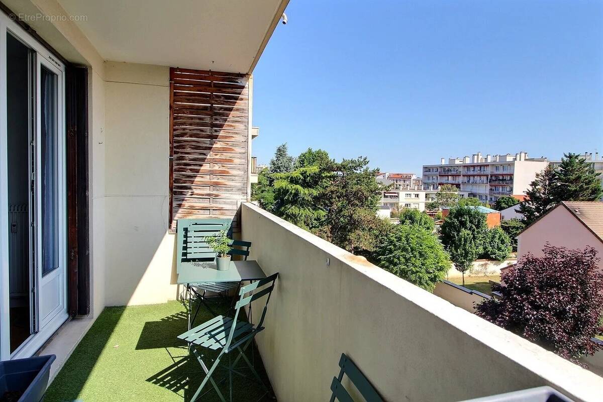 Appartement à SAINT-MAUR-DES-FOSSES