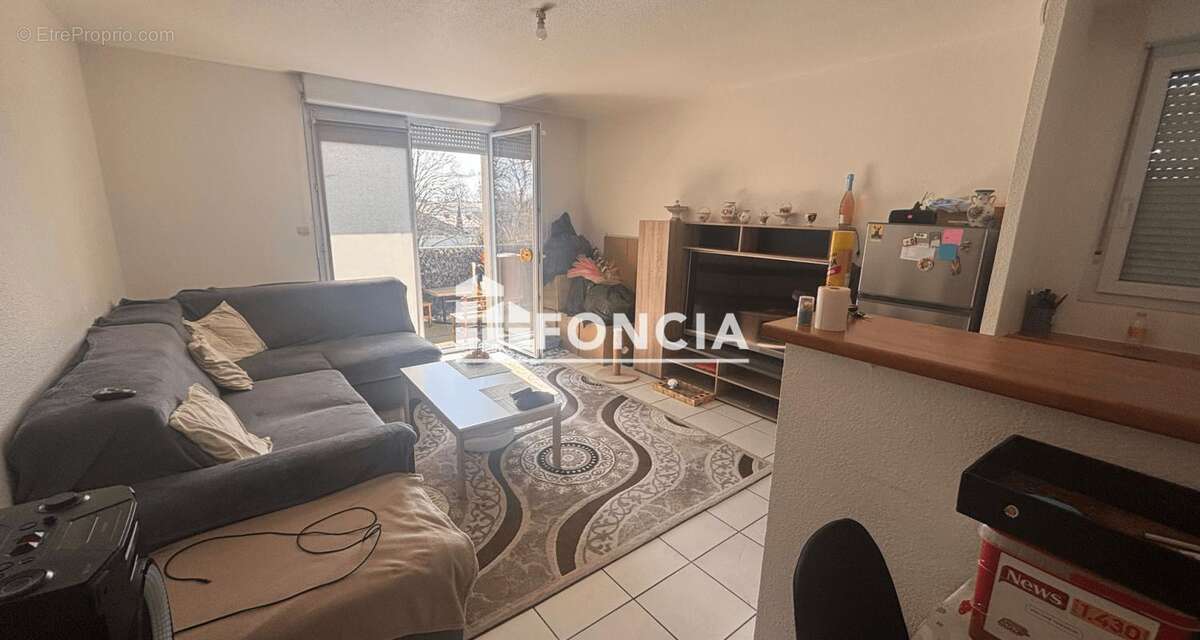 Appartement à LESPINASSE