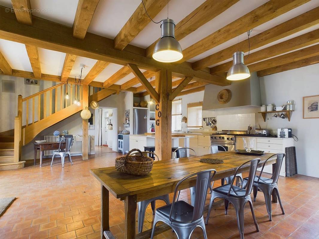 Maison à CHAMPNIERS-ET-REILHAC