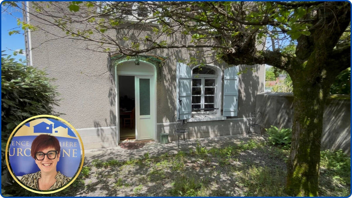 Maison à PONTACQ