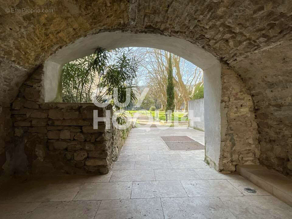 Appartement à FONTAINE-DE-VAUCLUSE