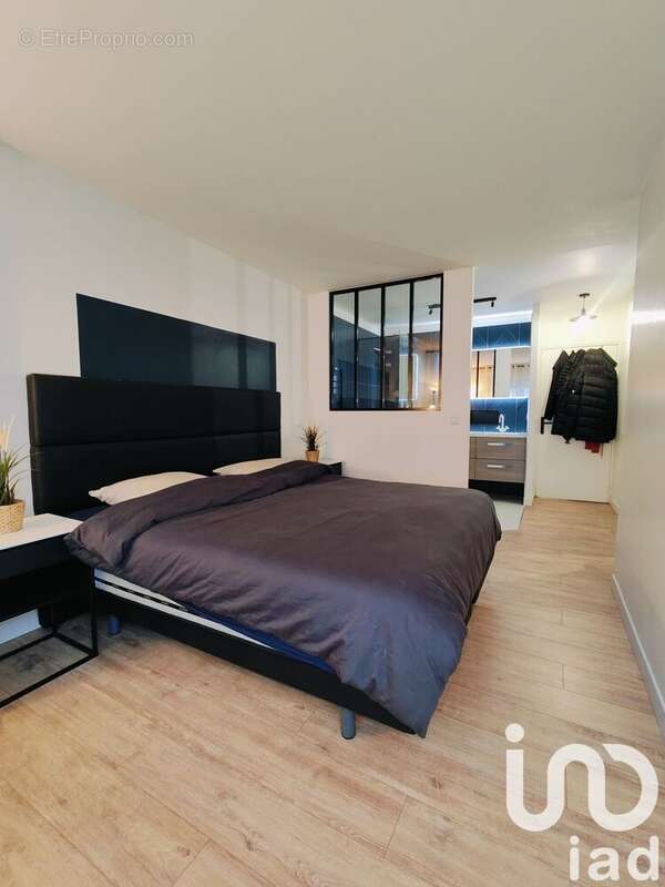 Photo 2 - Appartement à COURBEVOIE