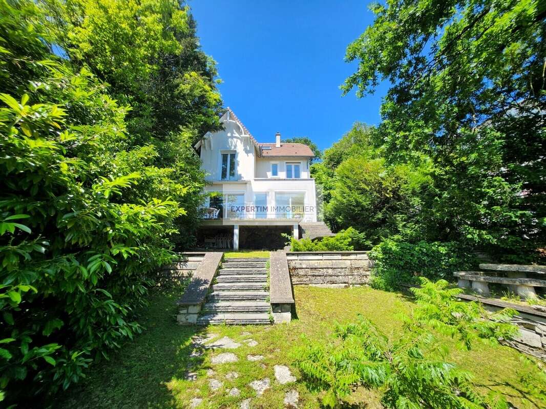 Maison à VIROFLAY