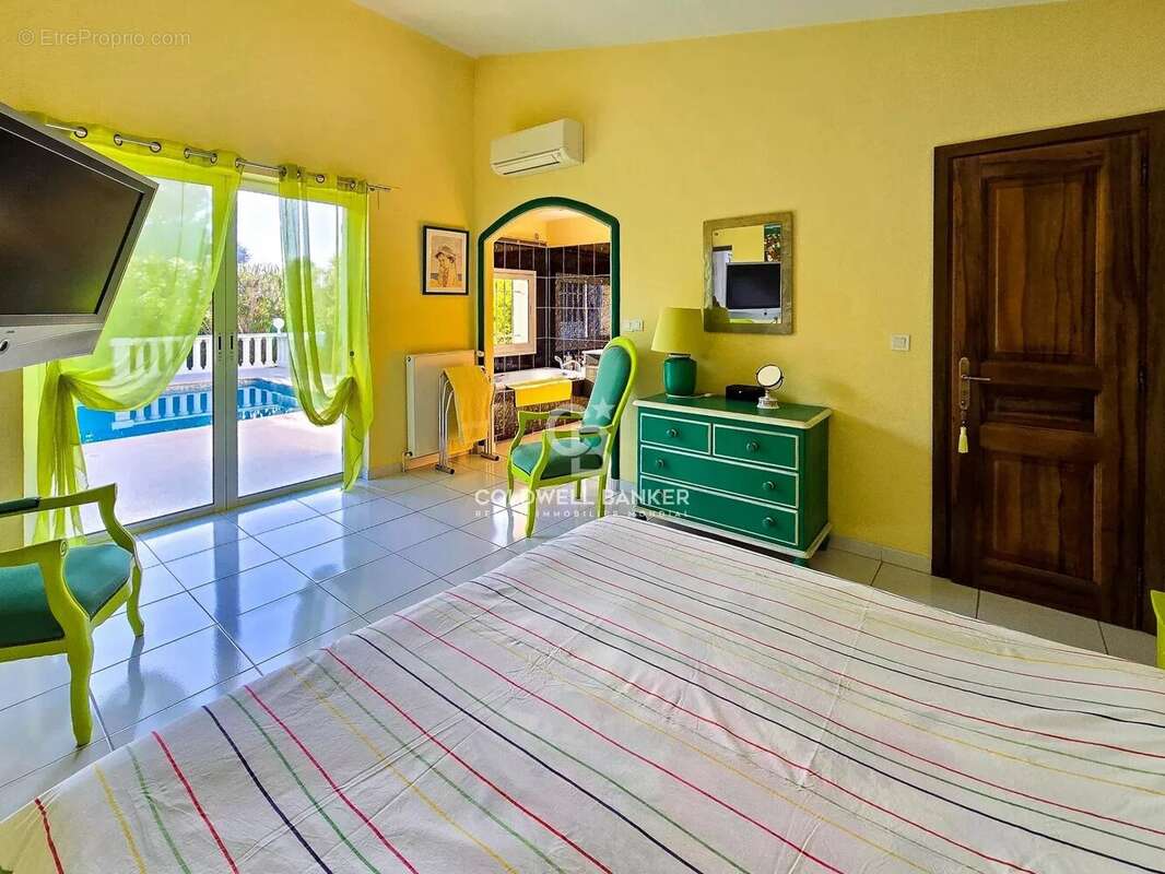 Maison à MOUGINS