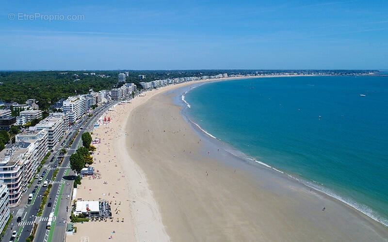 Commerce à LA BAULE-ESCOUBLAC