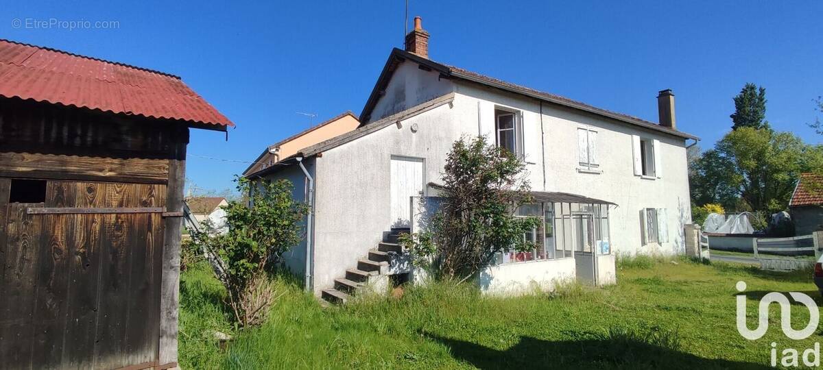 Photo 1 - Maison à LUCENAY-LES-AIX