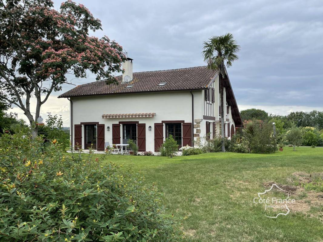 Maison à SALIES-DE-BEARN