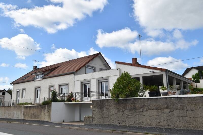 Maison à GUEUGNON