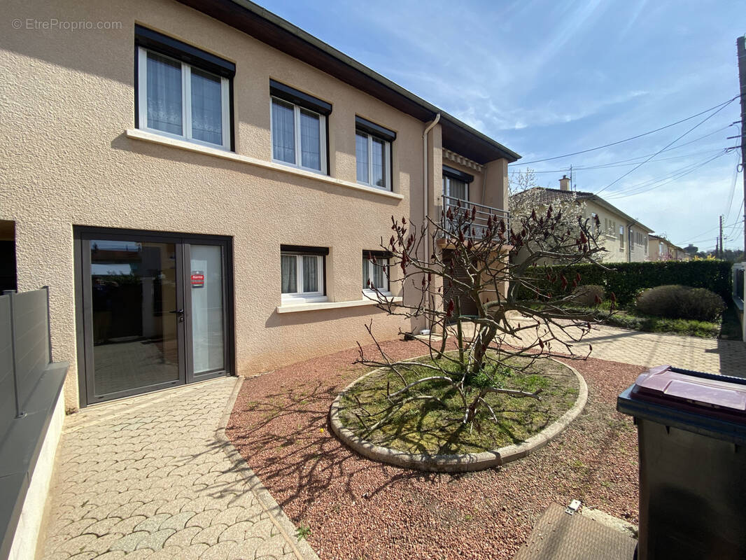 Maison à MABLY
