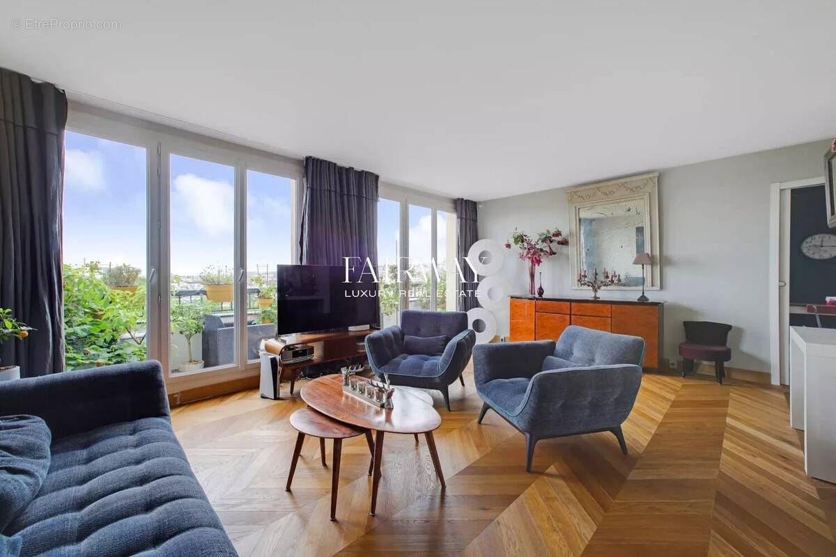 Appartement à PARIS-9E