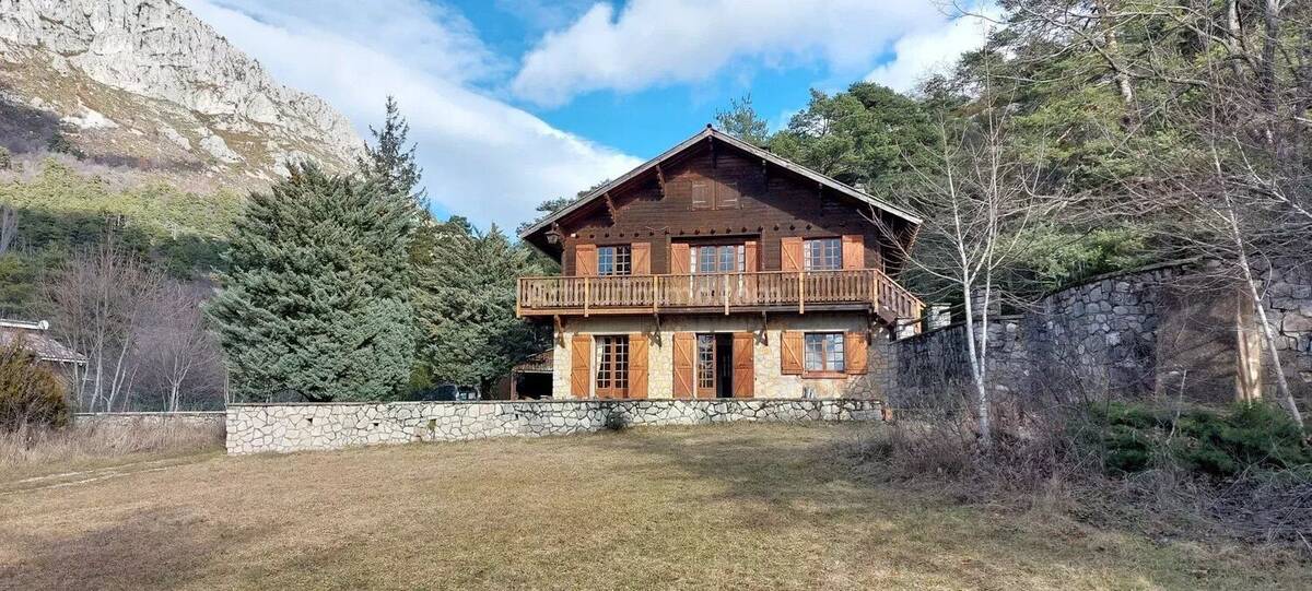 Maison à SERANON