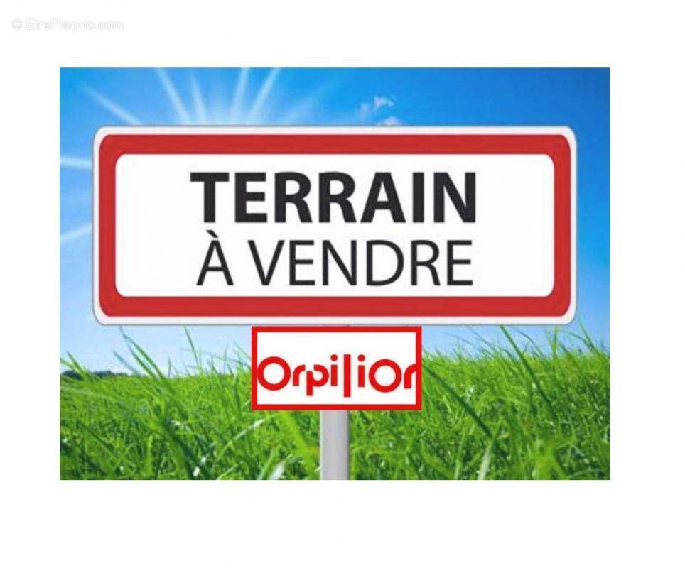 Terrain à CARROS