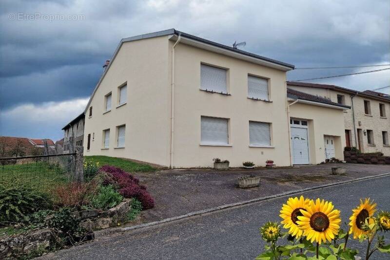Maison à VITTEL